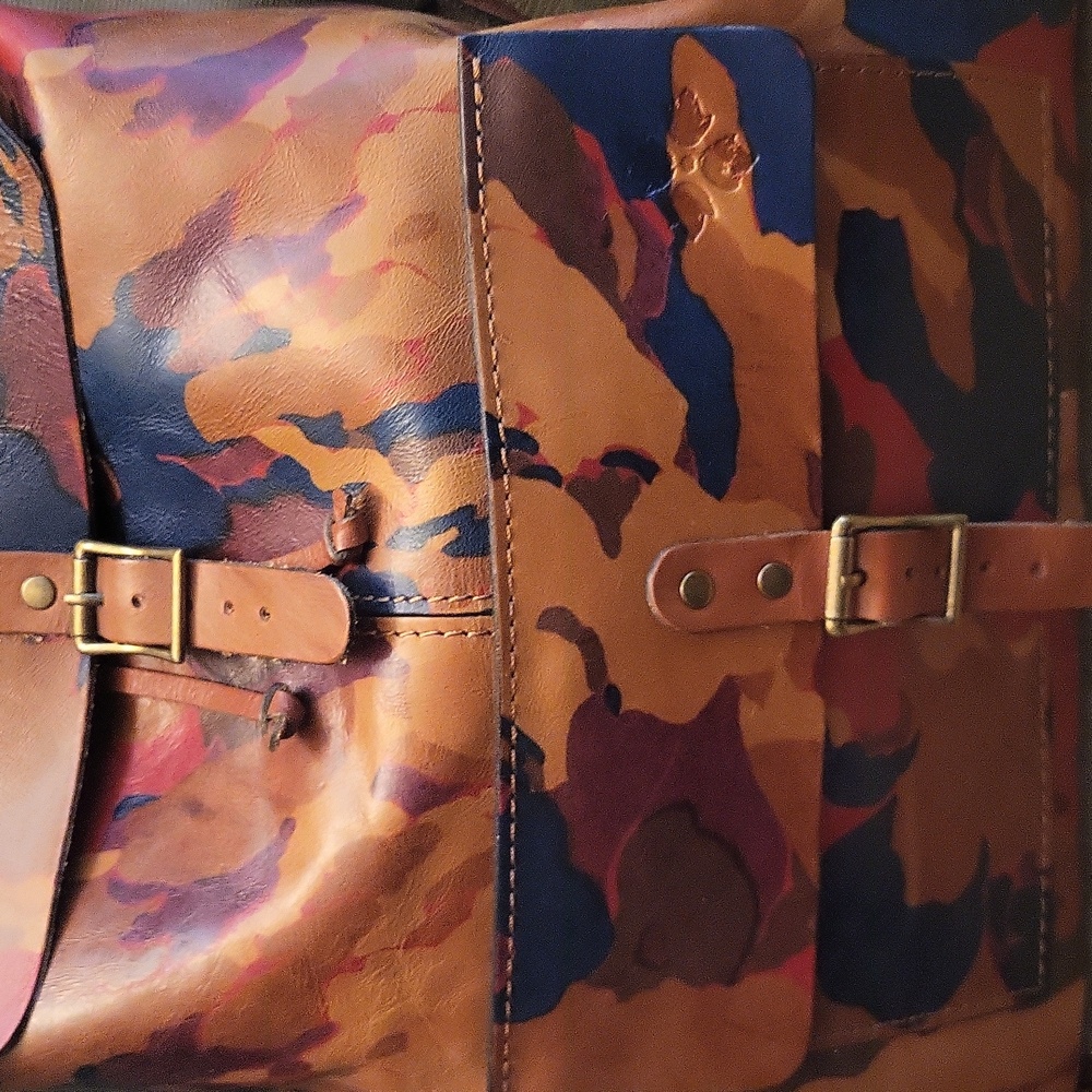NWOT Gorgeous Patricia Nash Leather Camo Backpack - Picture 7 of 10